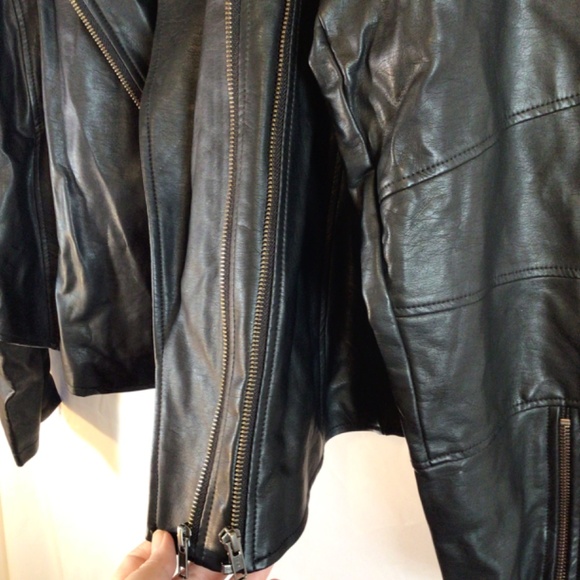 Torrid moto jacket women’s size 2 black floral faux leather long sleeve - Picture 10 of 13